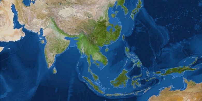 Peta menunjukkan apa yang akan terjadi pada Indonesia bila seluruh es di kutub meleleh. Garis biru muda menunjukkan garis pantai pada saat ini. Bila es meleleh, Indonesia akan kehilangan banyak daratan. 
