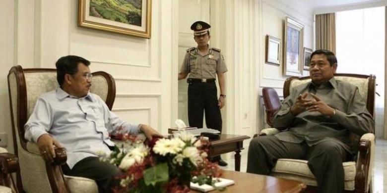 SBY dan JK saat masih menjabat sebagai Presiden dan Wakil Presiden dalam jumpa pers Jumat (5/5/2006).