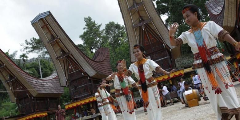 Tarian Toraja