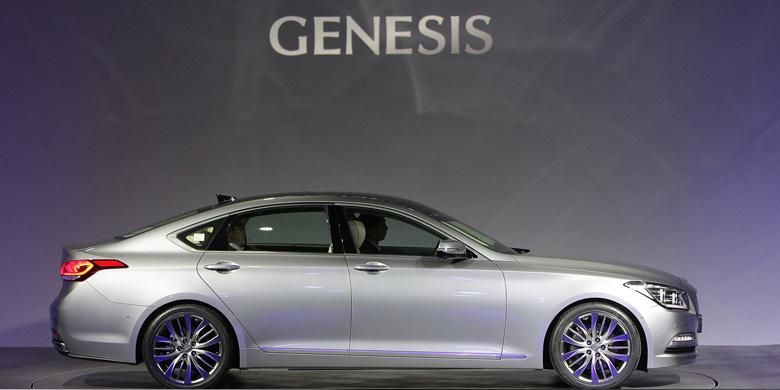 Sedan Hyundai Genesis 2015 tampil makin elegan