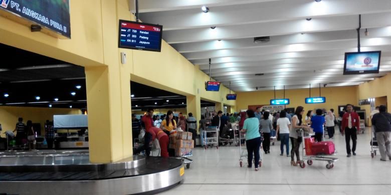 Tempat pengambilan bagasi penumpang di Bandara Soekarno Hatta