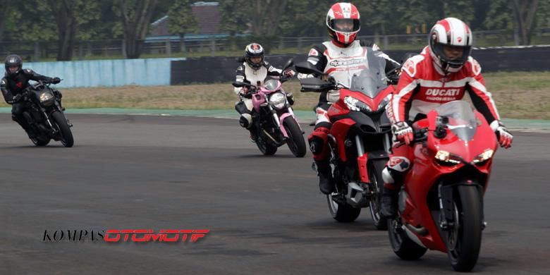 Ducati Experience Day di Sirkuit Sentul, Bogor, Jawa Barat, Rabu (13/3/2014).