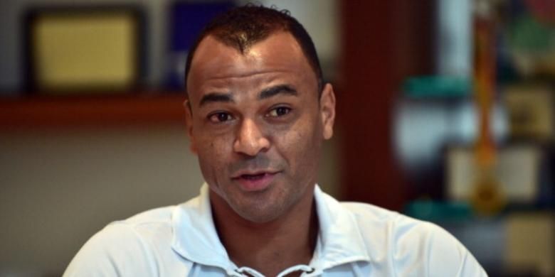 Mantan pemain tim nasional Brasil, Cafu.