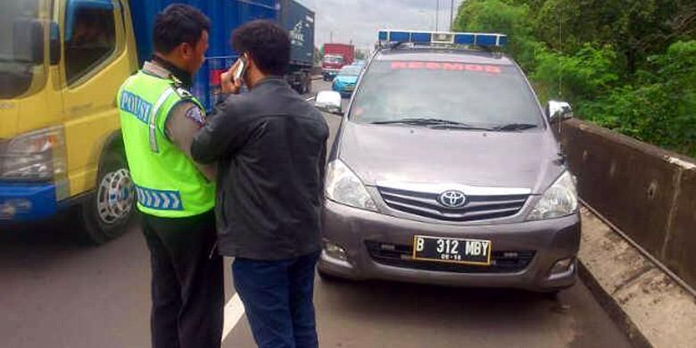 Penggunaan lampu polisi dan sirine semakin ditindak tegas.