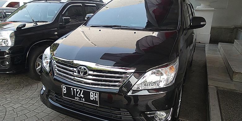 Toyota Kijang Innova yang dipakai oleh Jokowi ke Balaikota