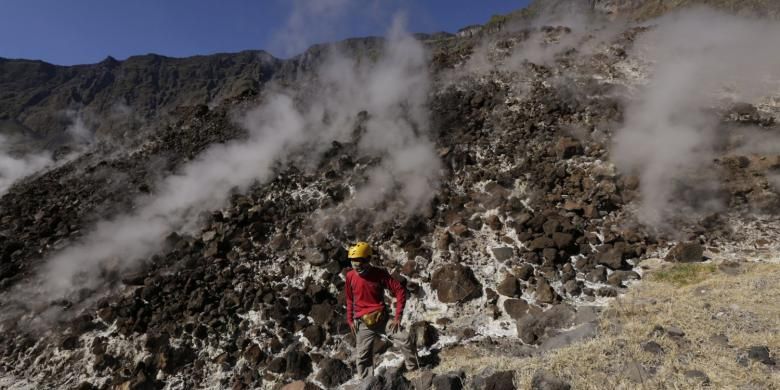 Kaldera Gunung Tambora