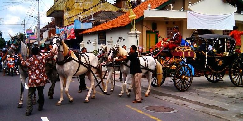 Kereta wisata kencana di Yogyakarta.