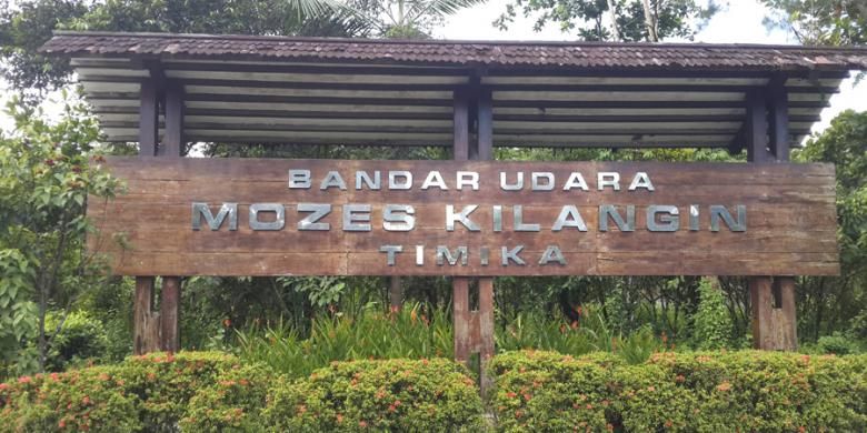 Bandar Udara Mozes Kilangin, Kota Timika, Kabupaten Mimika, Papua, Minggu (15/2/2015).