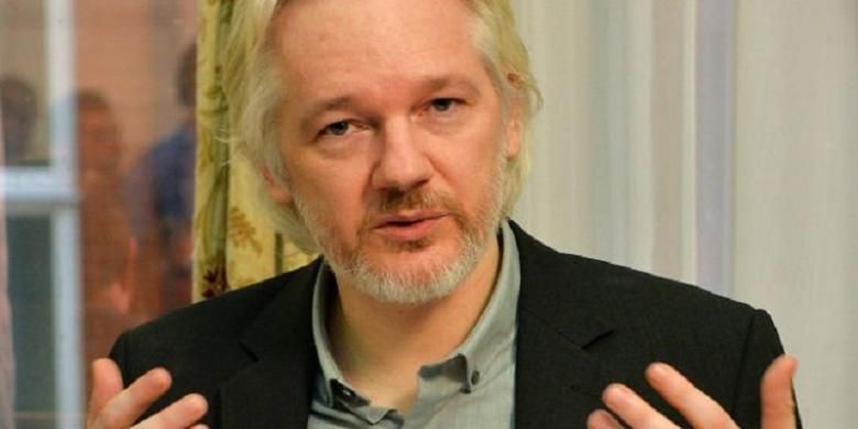 Kejaksaan Swedia menyatakan siap memeriksa pendiri Wikileaks, Julian Assange, dalam kasus dugaan pemerkosaan. 