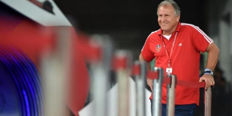 Mantan pemain timnas Brasil, Zico.