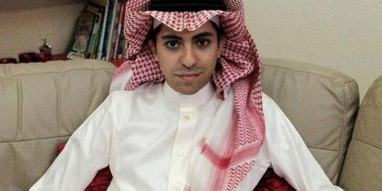 Melalui blognya, Raif Badawi mempertanyakan beberapa tradisi masyarakat Arab Saudi.