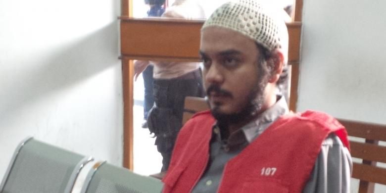 Artis Rio Reifan diabadikan di Pengadilan Negeri Jakarta Selatan, Senin (29/6/2015)