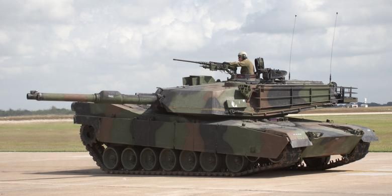 Tank generasi ketiga produksi AS, M1 Abrams, diyakini sebagai tank paling tangguh di dunia. Namanya diambil dari mantan Kepala Staf dan Komandan Angkatan Perang AS di Vietnam, Jenderal Creighton Abrams.