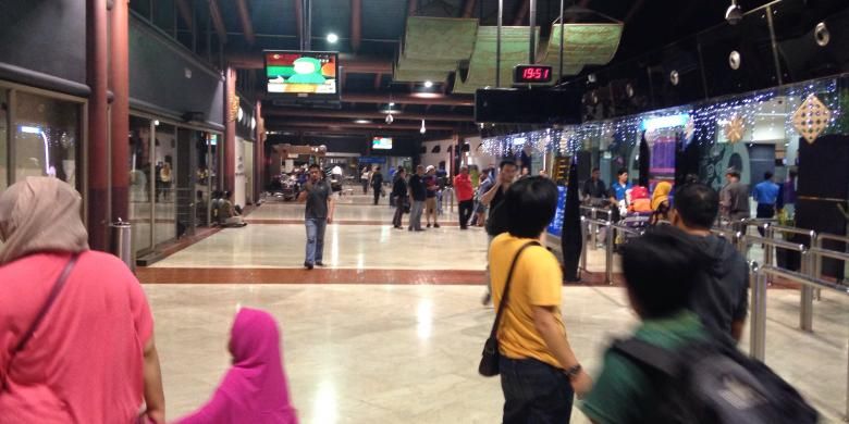 Suasana di Terminal 2 Bandara Soekarno-Hatta Minggu (5/7/2015) pagi.