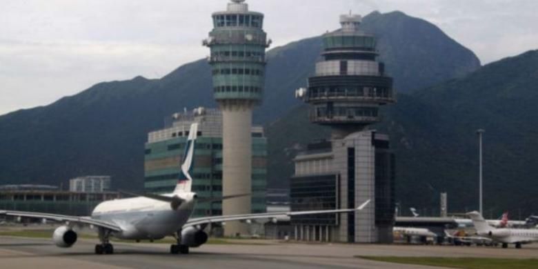 Bandara internasional Hongkong.