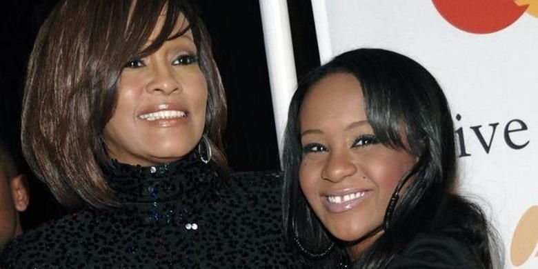Whitney Houston (kiri) dan Bobbi Kristina Brown