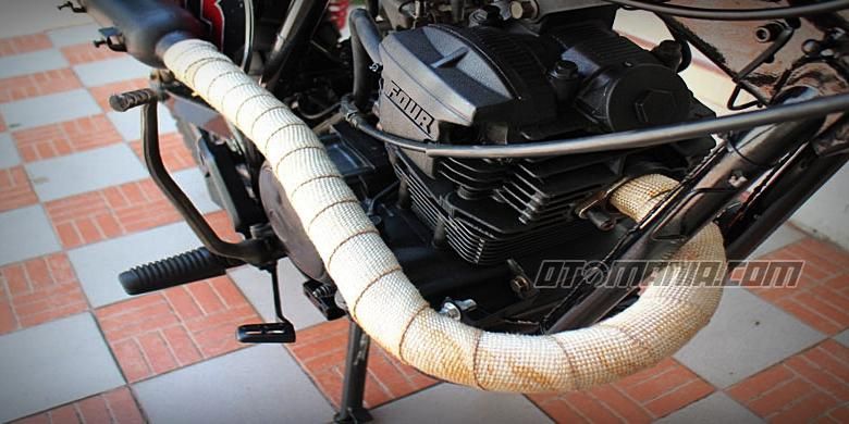 Exhaust Wrap untuk knalpot motor.