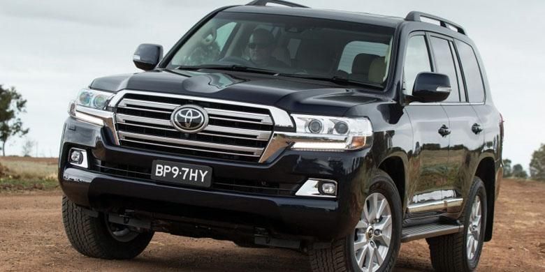 Wajah baru Toyota Land Cruiser 200 2016.