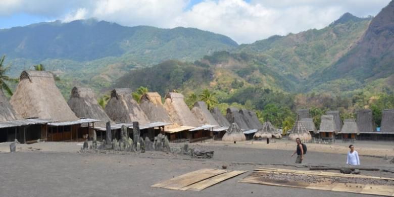 Kampung adat Gurusina di Kabupaten Ngada, Pulau Flores, Nusa Tenggara Timur.