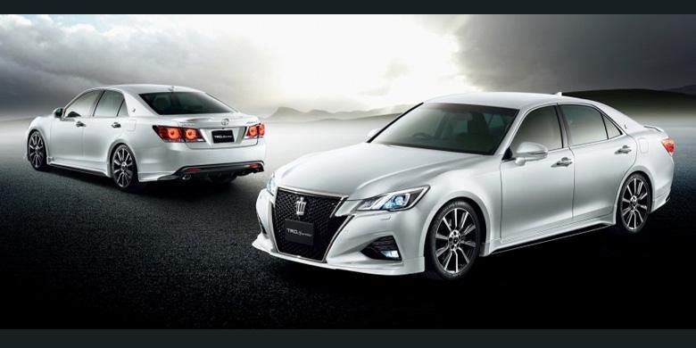 Toyota Crown Royal facelift kini juga tersedia dalam paket aksesori TRD.