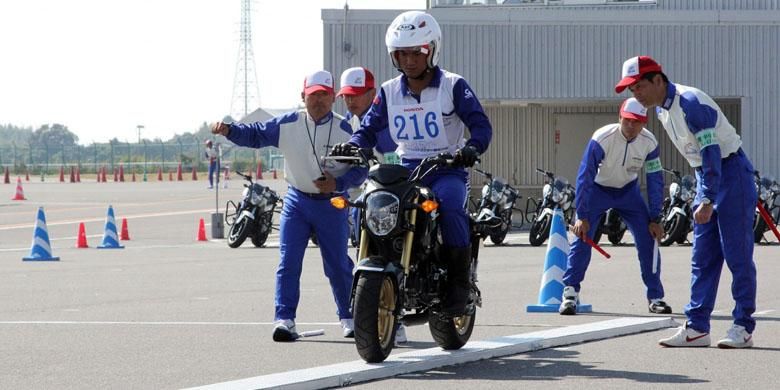 Iskandar, salah satu perwakilan Indonesia di ajang 16th Japan Safety Instructors Competition 2015 di Suzuka Circuit Traffic Education Center, Jepang (15-16/10/2015).