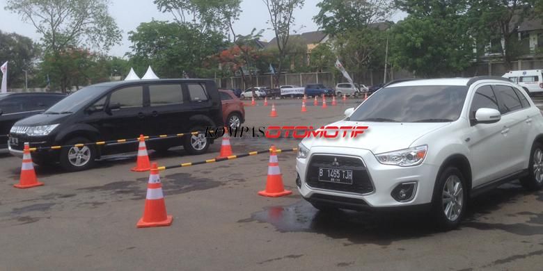 Mitsubishi Outlander Sport dan Mitsubishi Delica.