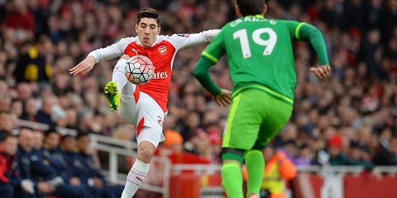 Hector Bellerin jadi kreator 2 gol kemenangan Arsenal atas Sunderland pada babak ke-3 Piala FA di Stadion Emirates, Sabtu (9/1/2016).