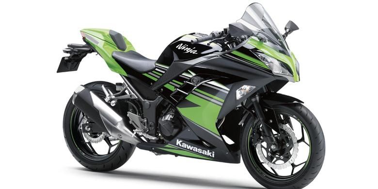Kawasaki Ninja 250 edisi terbatas dengan ban depan lebih lebar.