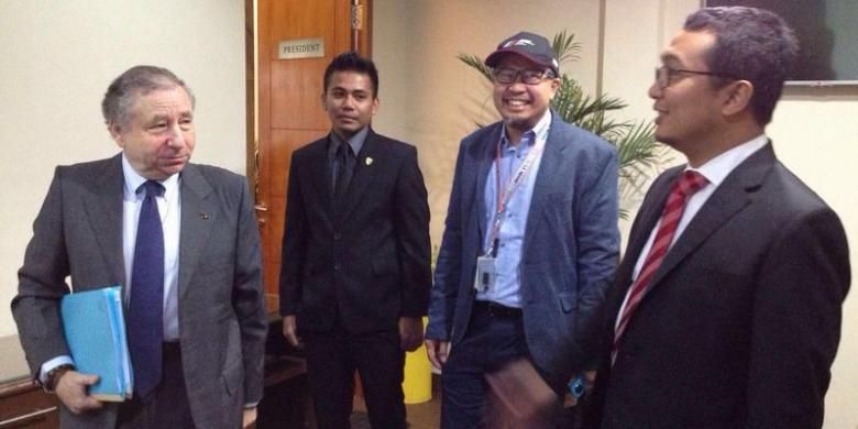 Presiden FIA Jean Todt saat berkunjung ke kantor IMI di Jakarta, medio Februari 2016. Jean Todt bertemu ketua IMI Sadikin Aksa dan beberapa perwakilan media untuk kampanye road safety.