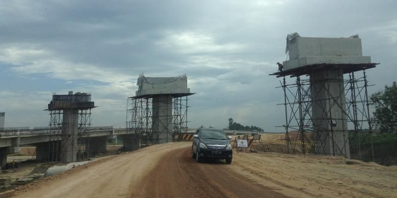 Progres pembangunan proyek Tol Trans Sumatera ruas Tol Medan-Binjai, Senin (29/2/2016).