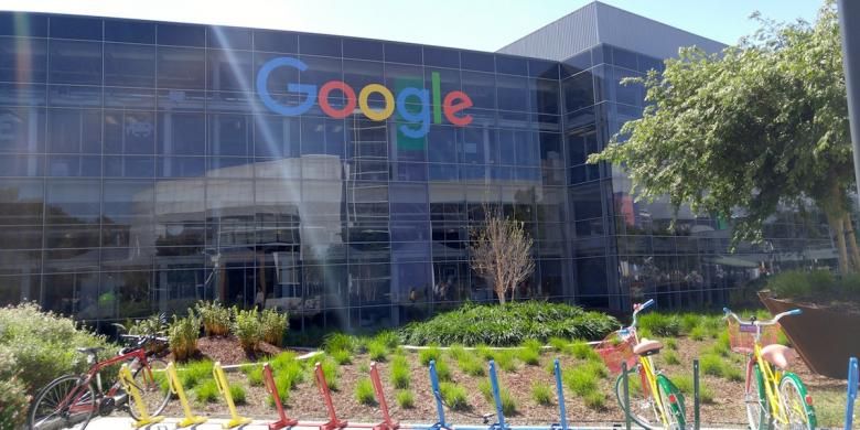 Googleplex, kantor pusat Google yang beralamatkan di 600 Amphitheatre Parkway, Mountain View, Santa Clara County, California, Amerika Serikat. Foto di ambil Selasa (22/3/2016)