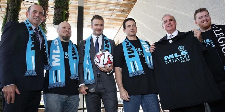 David Beckham meresmikan klub MLS Miami bersama rekan-rekan bisnisnya.