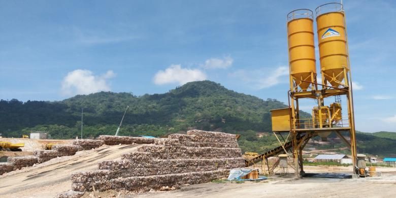 Proyek tambang emas dan mineral PT Bumi Suksesindo (BSI) diwilayah Tumpang Pitu Banyuwangi ditetapkan sebagai objek vital nasional