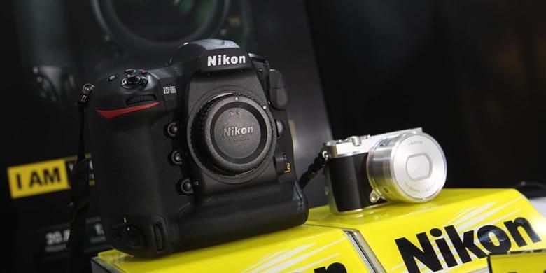 Nikon D5 dan Nikon 1 J5