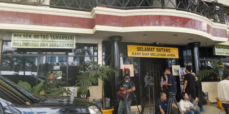 Polsek Metro Taman Sari, Jakarta Barat, Rabu (11/5/2016).