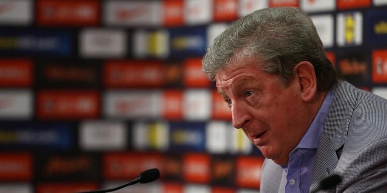 Roy Hodgson menjalani jumpa pers untuk mengumumkan skuad bayangan Inggris di Stadion Wembley, 16 Mei 2016.