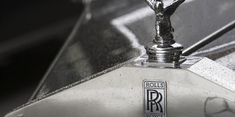 Ilustrasi logo Rolls Royce