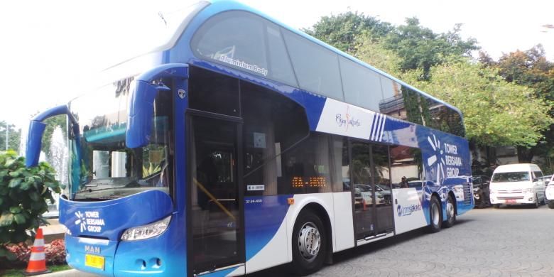 Sebuah bus tingkat wisata dari PT Tower Bersama Infrastructure Tbk kepada Pemprov DKI Jakarta, Jumat (20/5/2016).