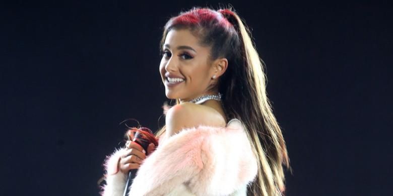 Penyanyi Ariana Grande tampil dalam acara Wango Tango 2016 di StubHub Center di Carson, California, AS, pada 14 Mei 2016. 