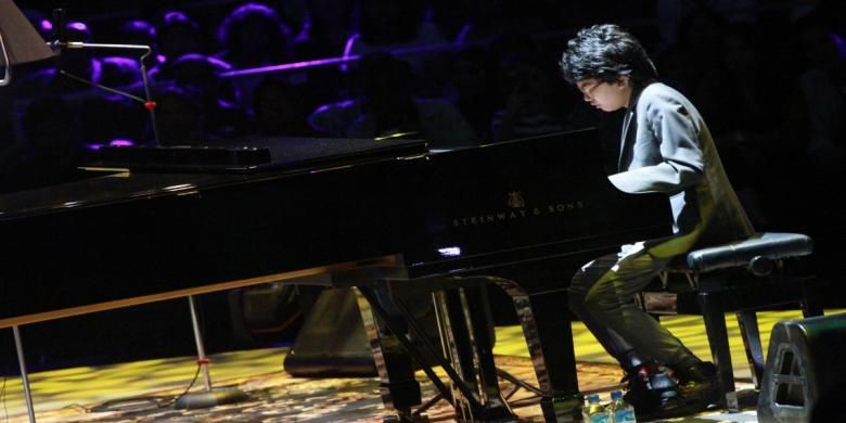 Joey Alexander dalam konsernya di JIExpo Kemayoran, Jakarta Pusat, Minggu (22/5/2016).