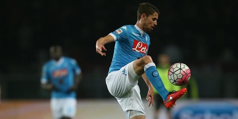 Gelandang Napoli, Jorginho, resmi dicoret dari skuad Italia untuk Piala Eropa 2016.