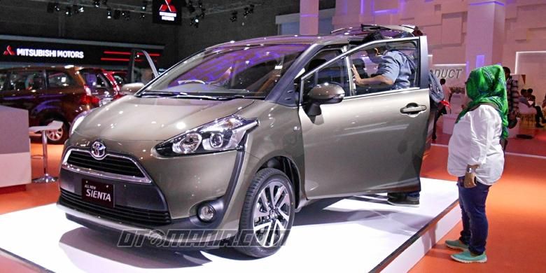 Toyota Sienta