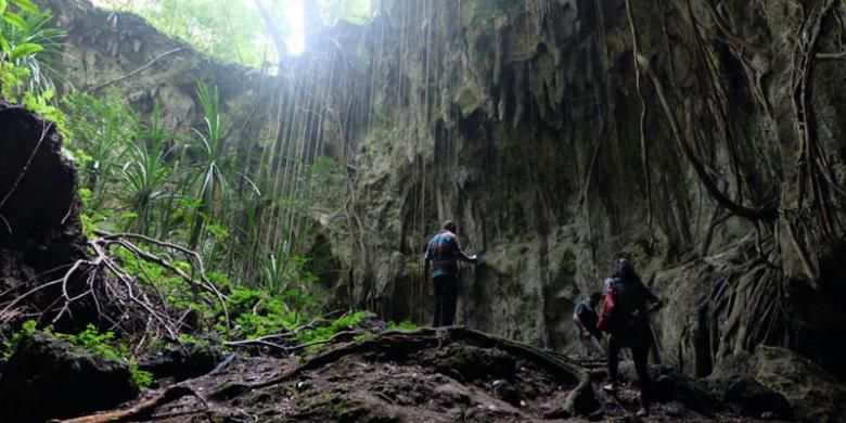 Goa Jepang di Biak, Papua.