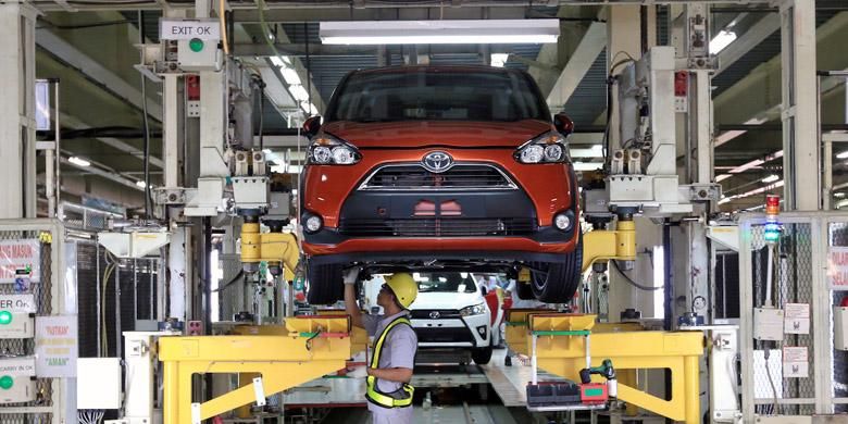 Toyota Sienta diproduksi di Plant II milik Toyota Motor Manufacturing Indonesia (TMMIN) di Karawarang, Jawa Barat.
