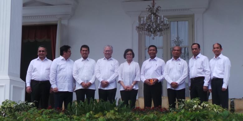 Sembilan menteri baru kabinet kerja yang diperkenallan Jokowi di Istana Merdeka, Jakarta, Rabu (27/7/2016).