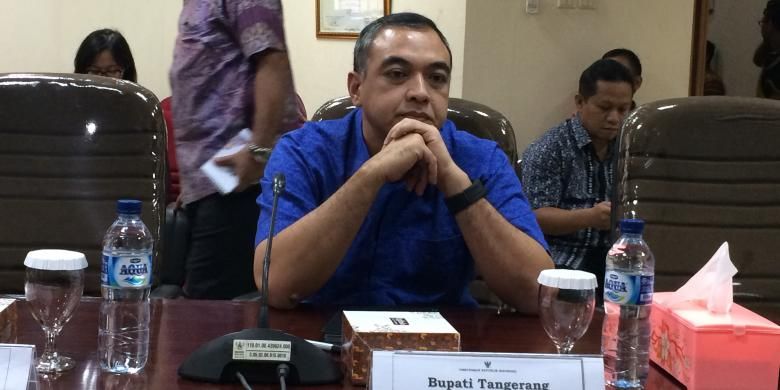 Bupati Tangerang, Ahmed Zaki Iskandar di kantor Ombudsman RI, Jakarta Selatan, Kamis (28/7/2016).