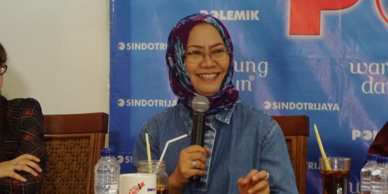 Peneliti Senior Lembaga Ilmu Pengetahuan Indonesia (LIPI) Siti Zuhro dalam acara diskusi di bilangan Cikini, Jakarta, Sabtu (30/7/2016)