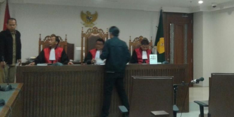 Rabu (10/8/2016), sidang gugatan Toeti Nozlar Soekarno terhadap Pemprov DKI terkait  kepemilikan lahan Cengkareng Barat di Pengadilan Negeri Jakarta Pusat