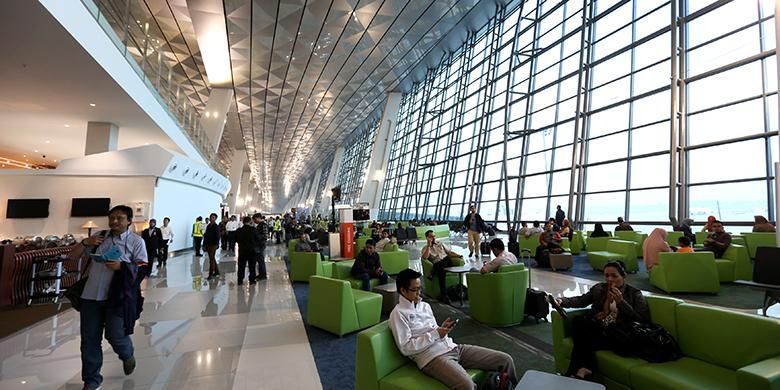 Suasana di Terminal 3 Ultimate Bandara Soekarno-Hatta, Tangerang, Banten, Selasa (9/8/2016). Terminal 3 Ultimate Bandara Soekarno-Hatta resmi beroperasi sepenuhnya hari ini.