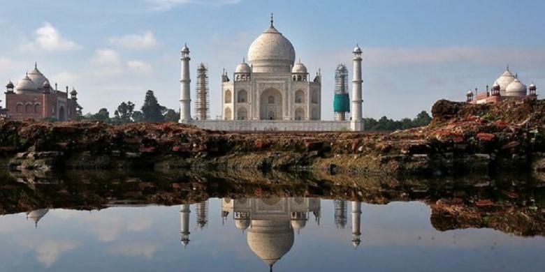 Taj Mahal di Agra, India utara, merupakan salah satu destinasi utama wisatawan asing jika melakukan perjalanan ke negara itu.